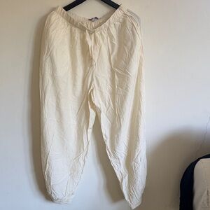 Women‘s Off White  Balloon Pants